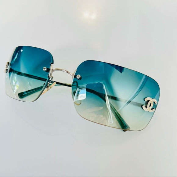 LIKE NEW🦋 RARE CHANEL BLUE RIMLESS CRYSTAL CC SUNGLASSES 4017-D - Picture 11 of 16